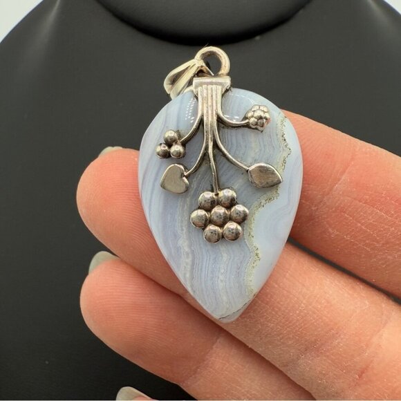Gorgeous Blue Lace Agate and Marked 925 Silver Teardrop Blue Nature Pendant - Picture 7 of 11